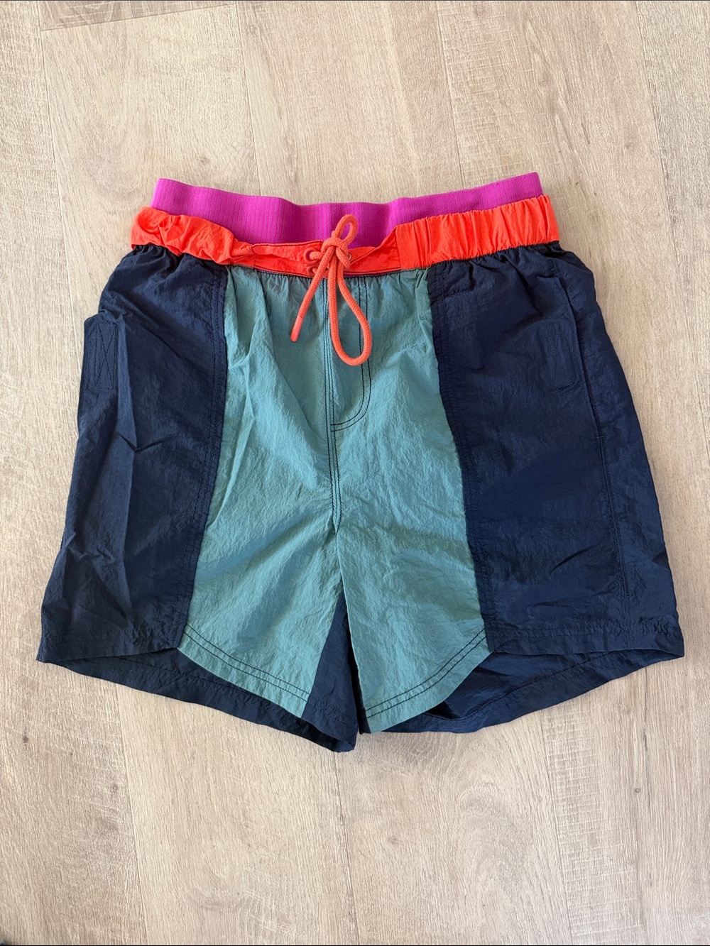 FP Free people movement  sun daze Colorblock board Shorts size s